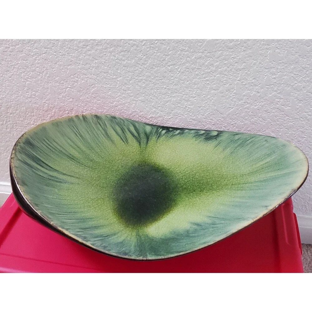 Pier 1 Sculpture Asymetrical Bowl Green Drip Glaze Centerpiece 14